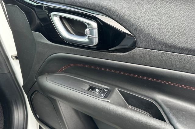 Used 2024 Jeep Compass Trailhawk image 19