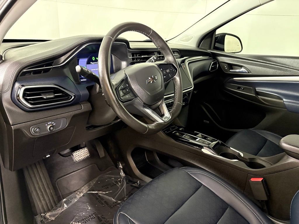 Used 2022 Chevrolet Bolt EUV Premier w/ Sun & Sound Package FWD image 26