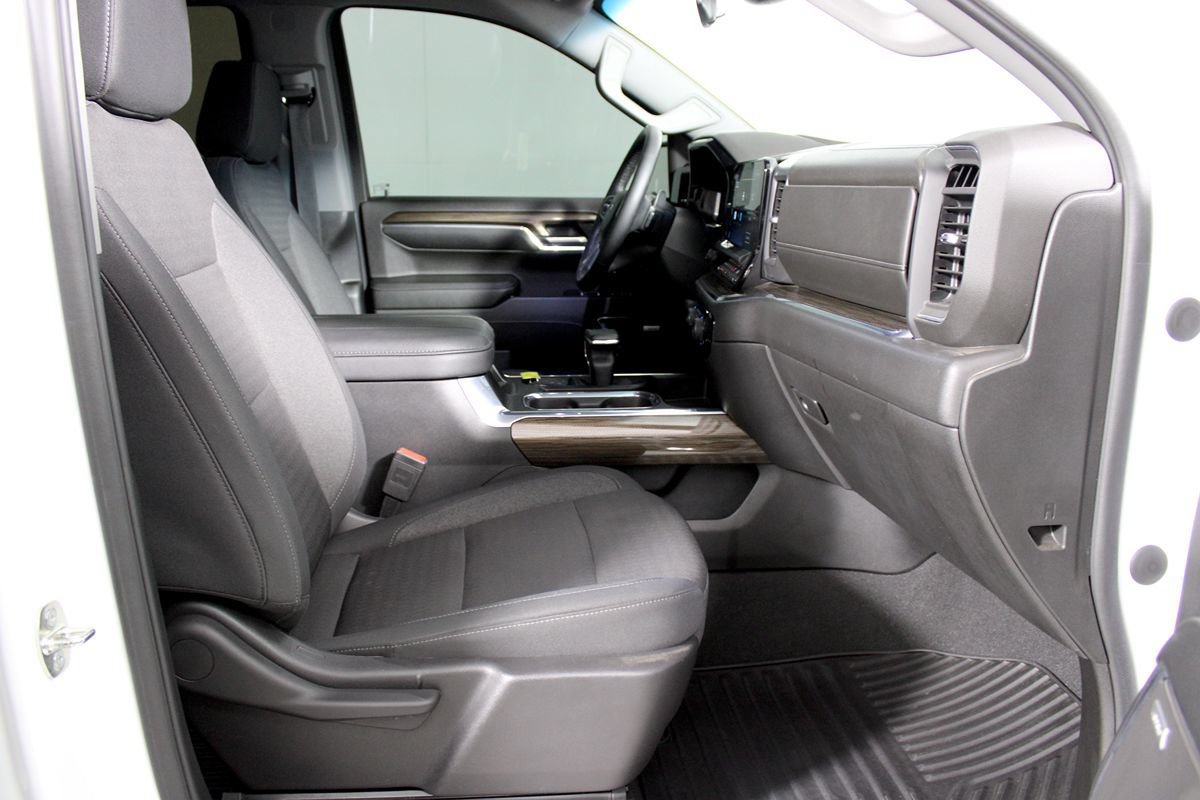 Used 2024 Chevrolet Silverado 1500 RST w/ Convenience Package II RWD image 19
