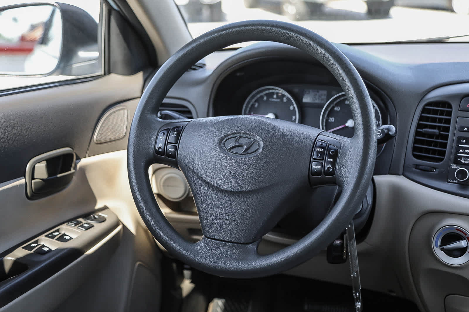 Used 2011 Hyundai Accent GLS w/ Premium Pkg 4 FWD image 14