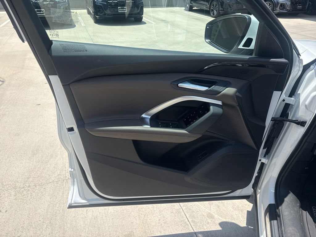 Used 2025 Audi Q5 Premium w/ Convenience Package AWD/4WD image 10