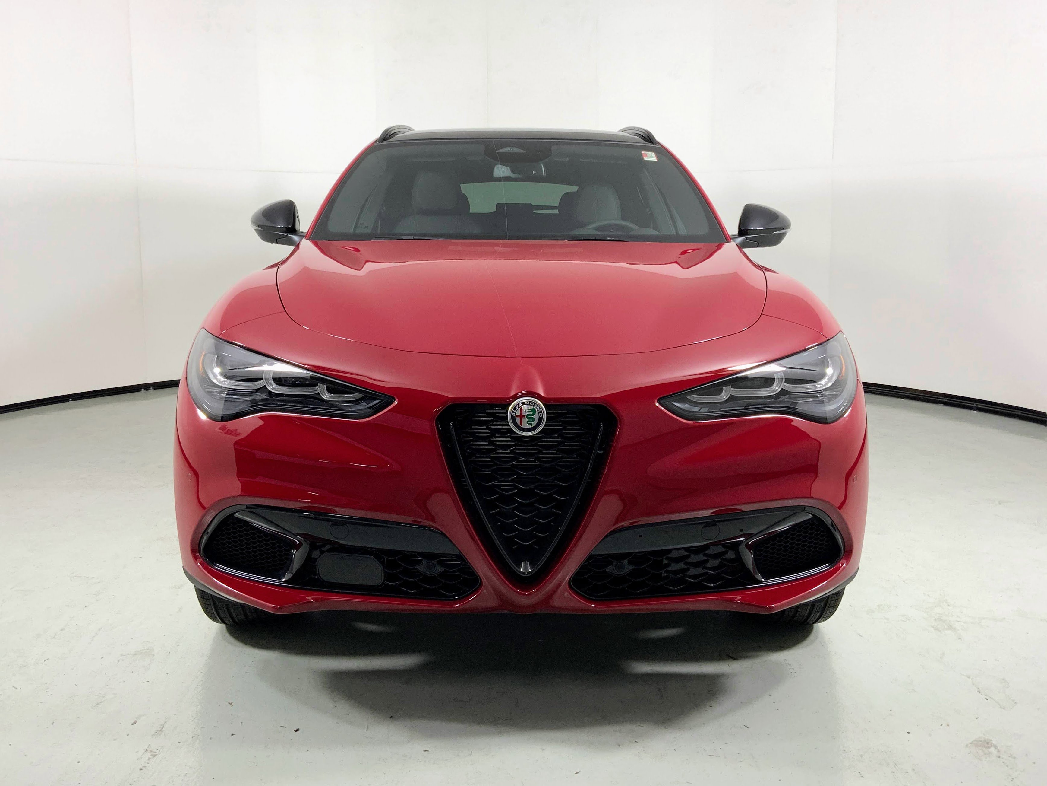 New 2025 Alfa Romeo Stelvio Sprint w/ Convenience Package image 6