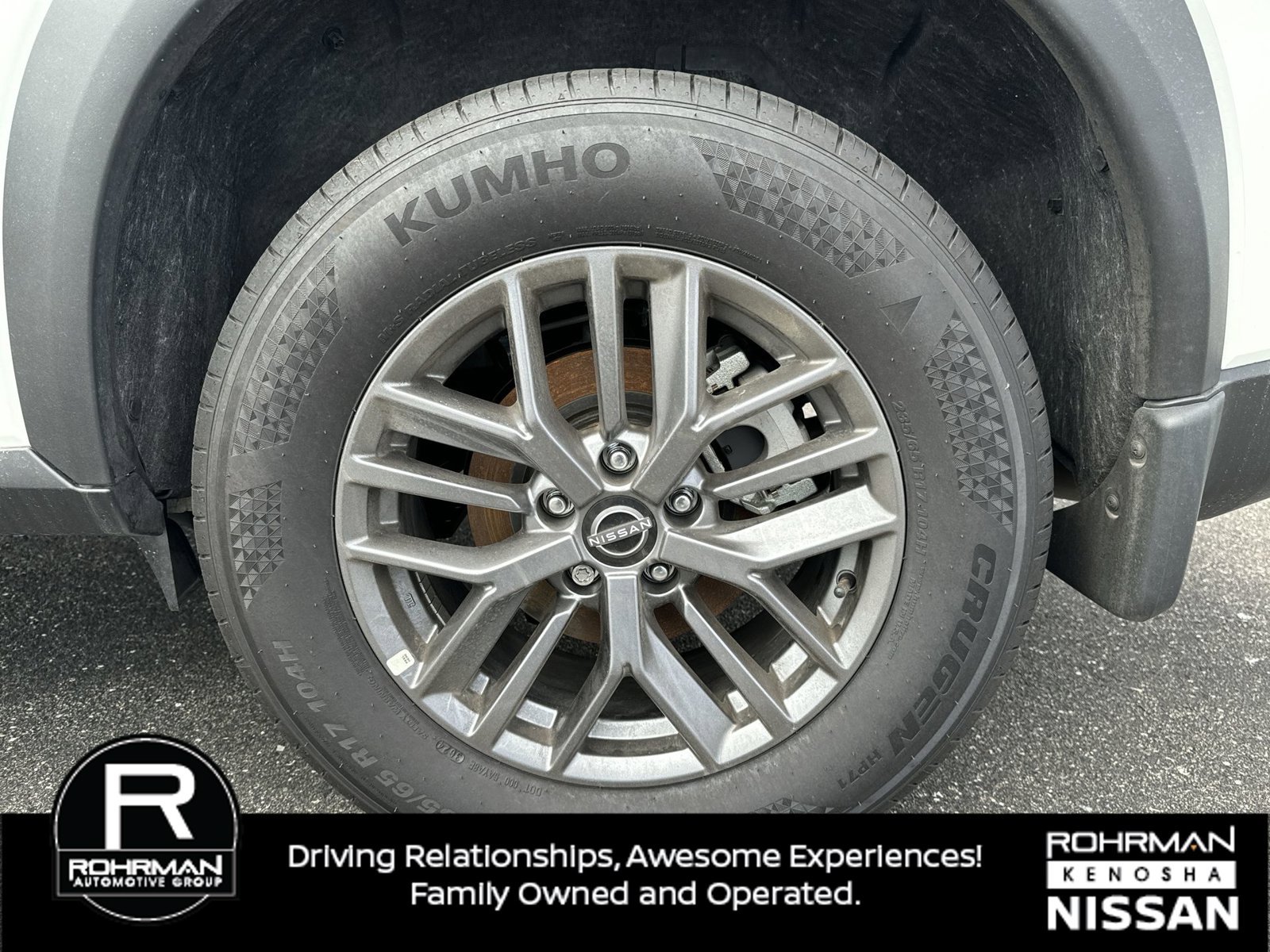 Used 2025 Nissan Rogue S AWD/4WD image 5