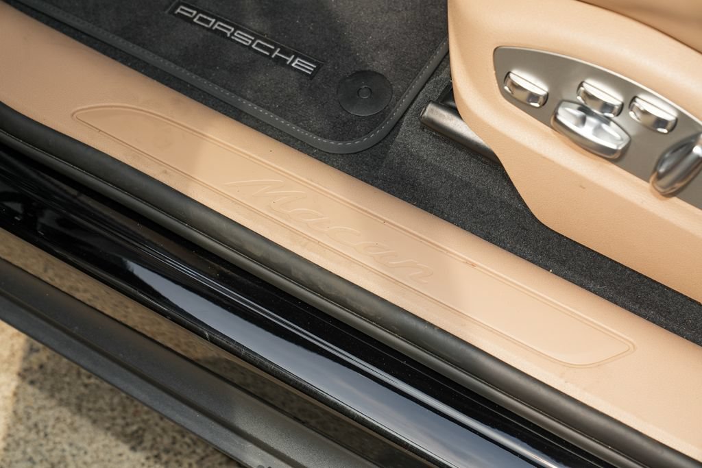 Certified 2026 Porsche Macan AWD/4WD image 20