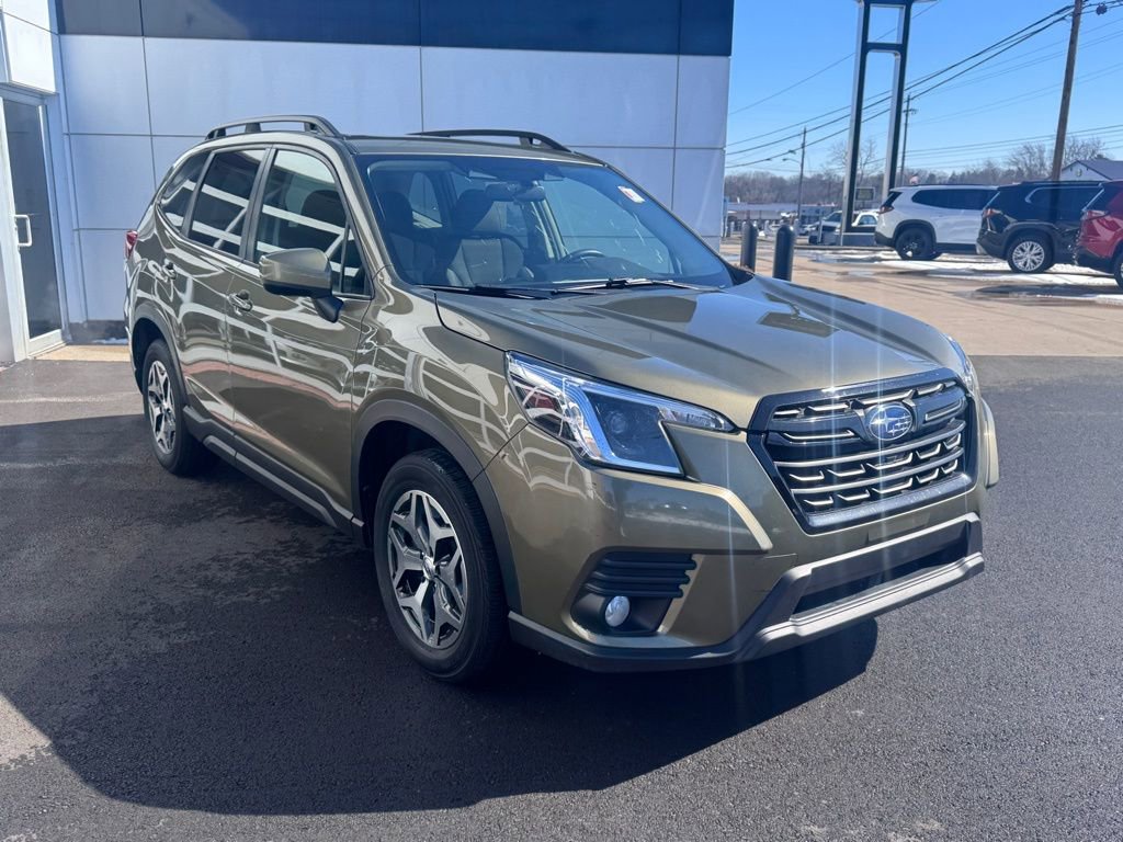 Used 2022 Subaru Forester Premium AWD/4WD image 7