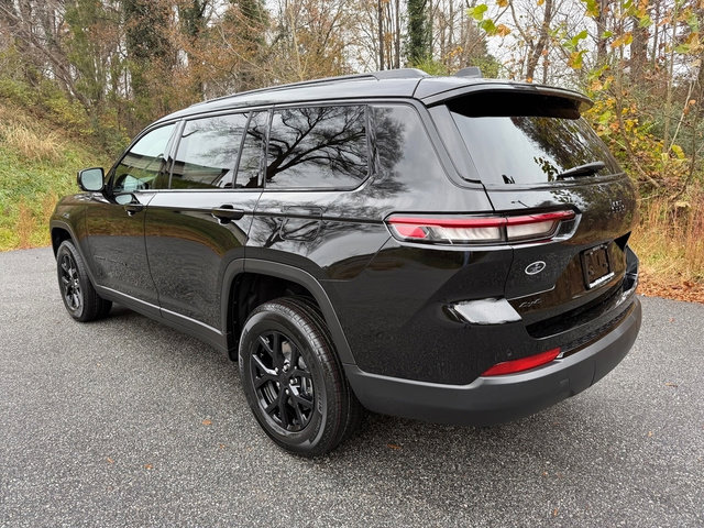 New 2025 Jeep Grand Cherokee L Altitude image 9