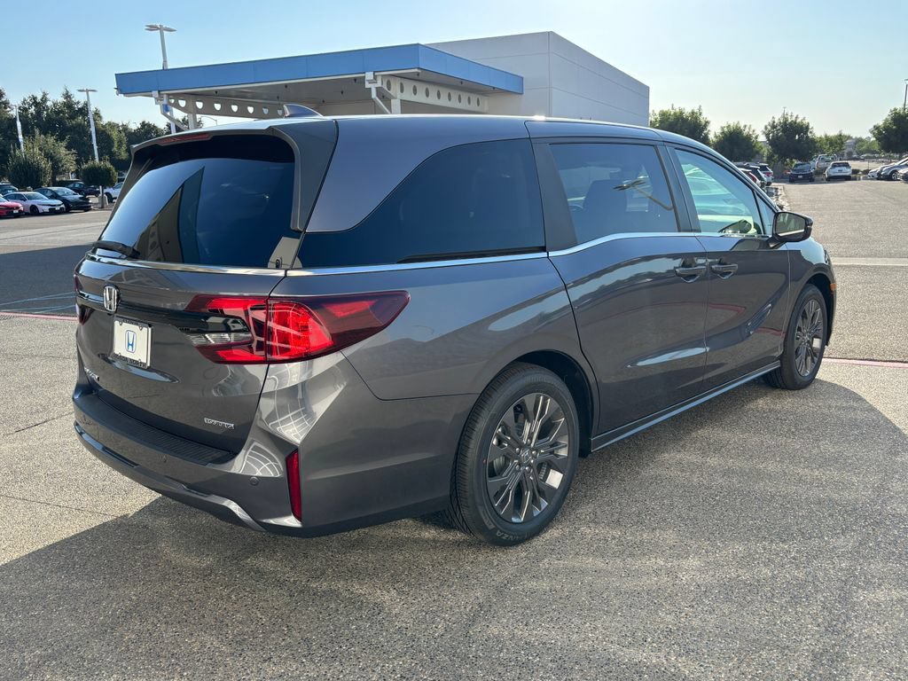New 2026 Honda Odyssey Touring image 5