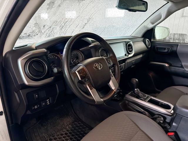 Used 2021 Toyota Tacoma TRD Sport AWD/4WD image 8