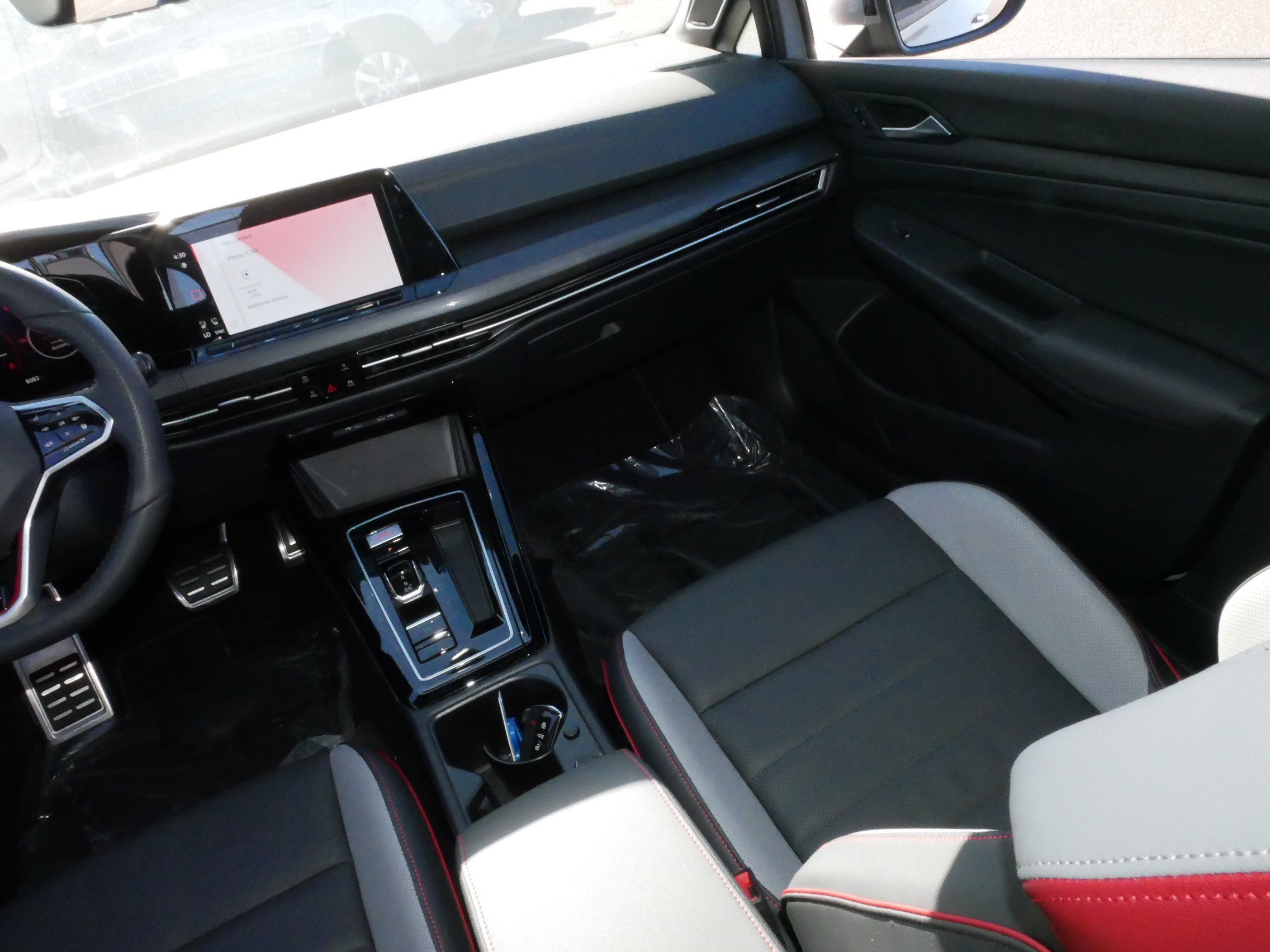 Certified 2024 Volkswagen GTI Autobahn FWD image 11