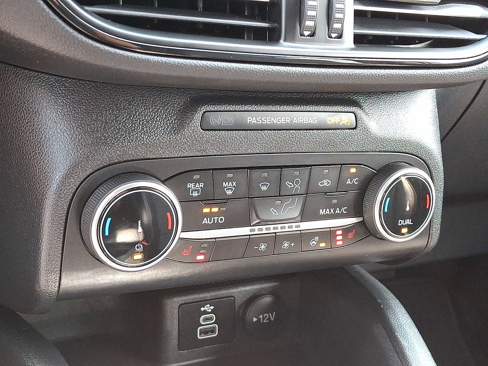 Used 2024 Ford Escape ST-Line image 16