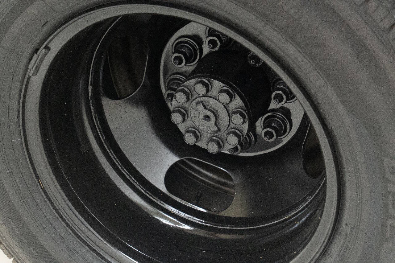 Used 2004 Chevrolet Express 3500 3500 2dr Commercial/Cutaway/Ch w/ School Bus Package image 72