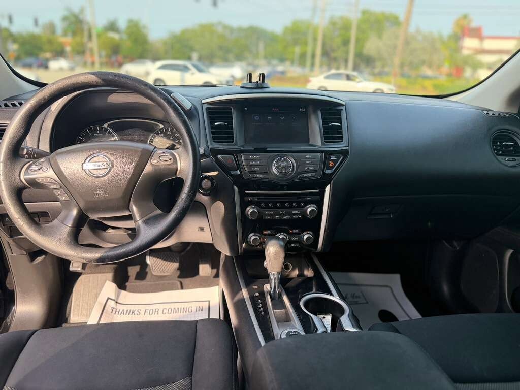 Used 2017 Nissan Pathfinder S AWD/4WD image 16