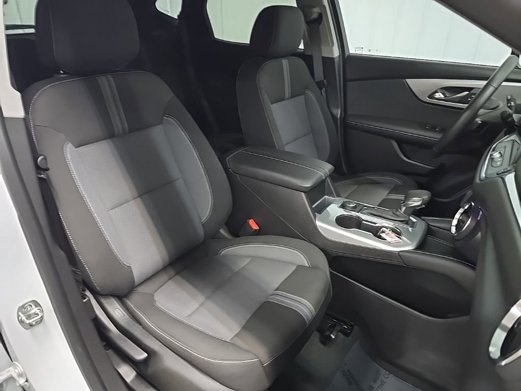 Used 2025 Chevrolet Blazer LT w/ Midnight/Sport Edition image 14