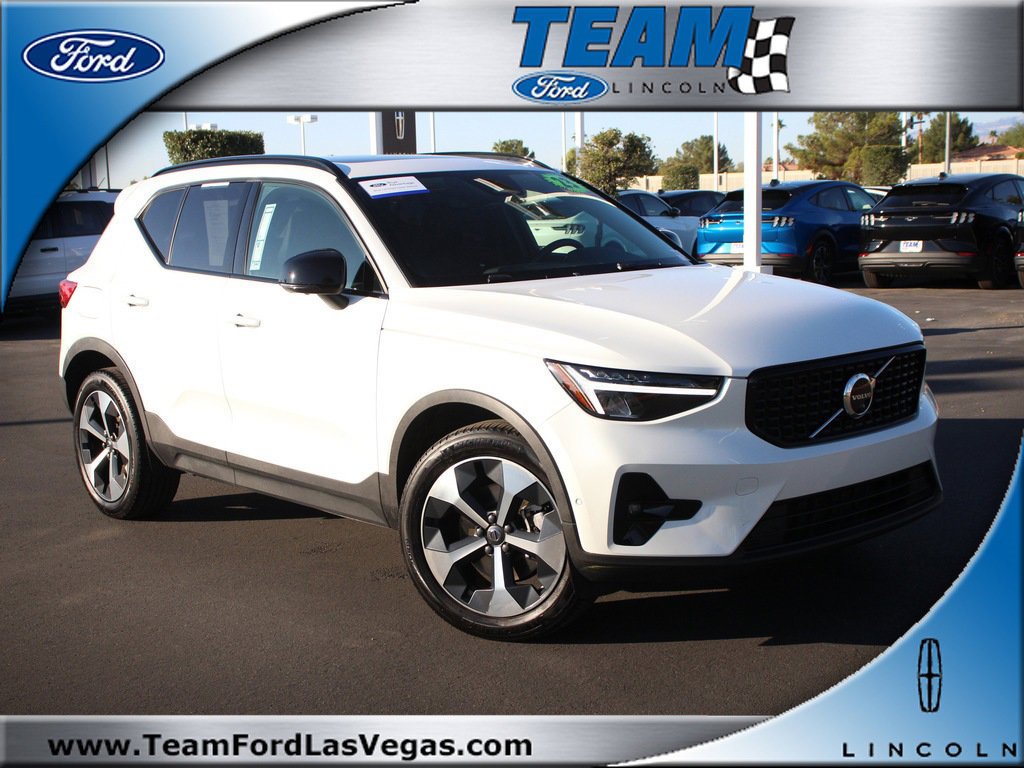 Used 2023 Volvo XC40 B5 Plus w/ Driver Assist Package
