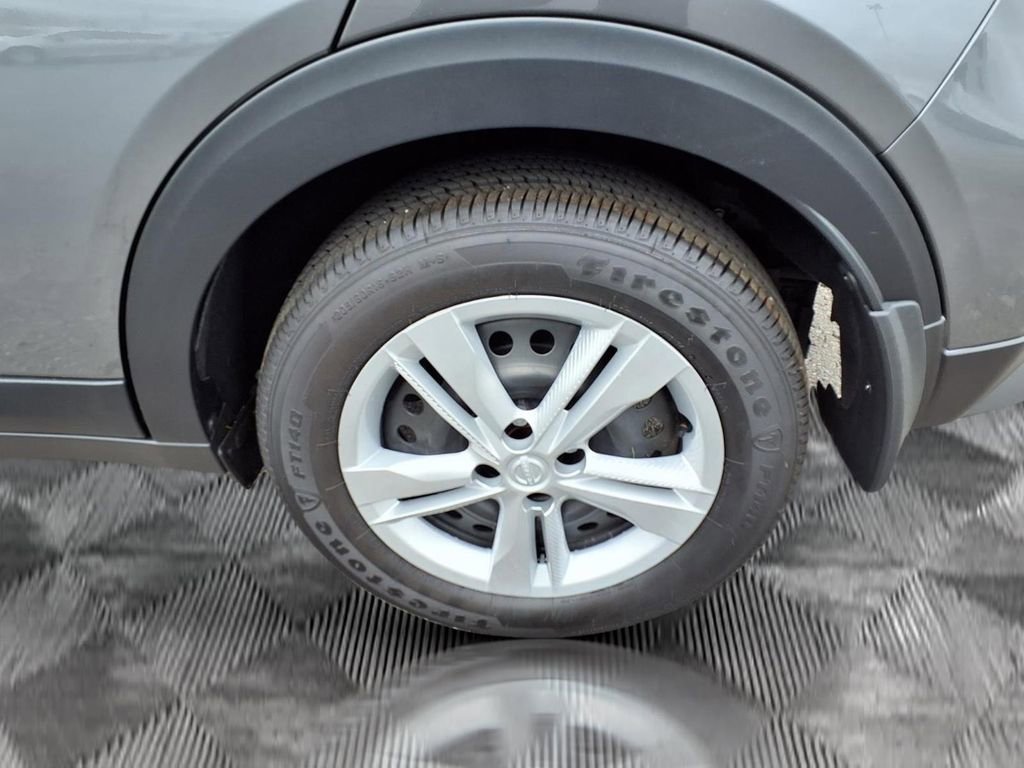 Used 2025 Nissan Kicks Play S FWD image 21
