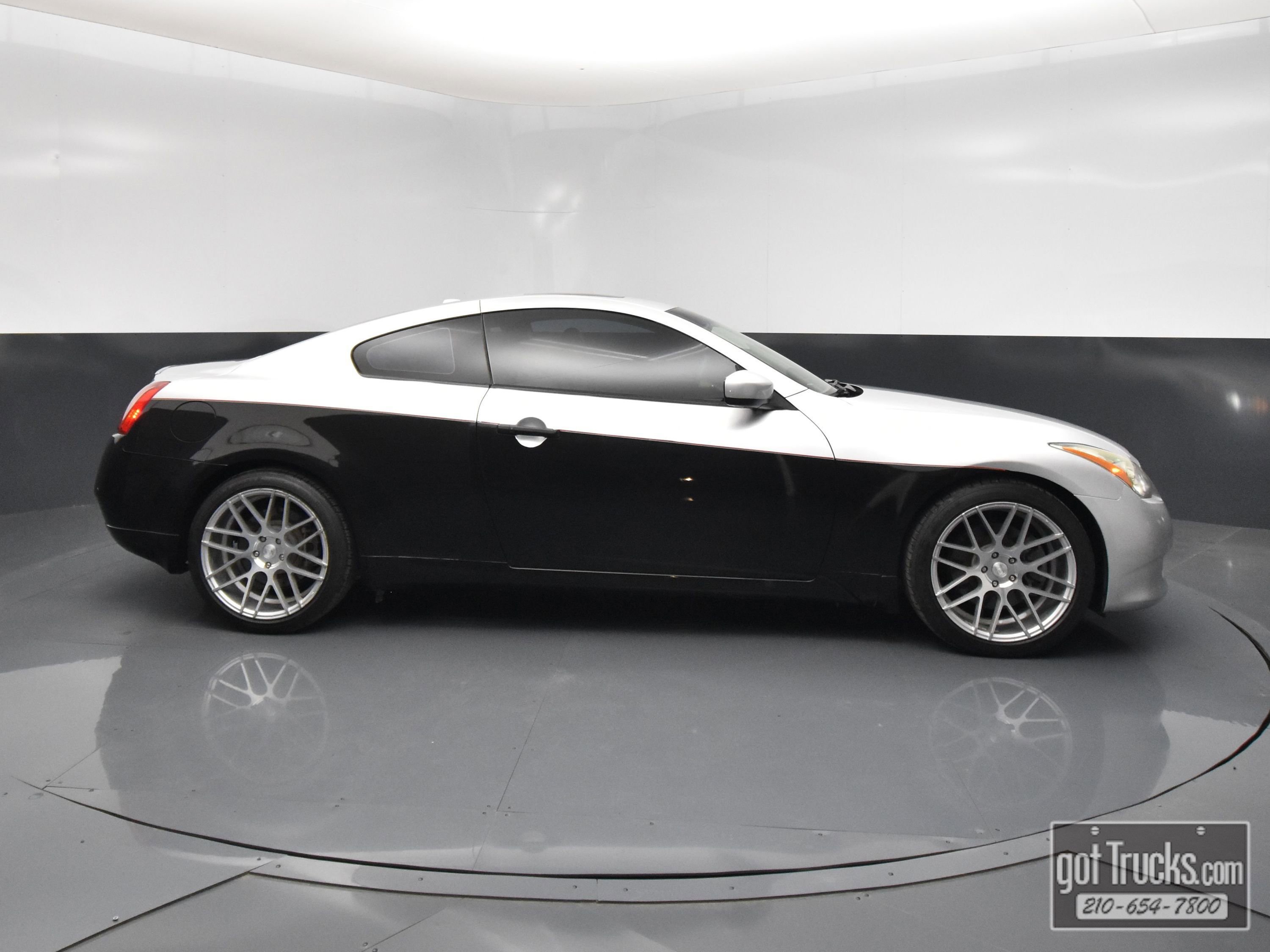 Used 2010 INFINITI G37 Journey w/ Premium Pkg image 49