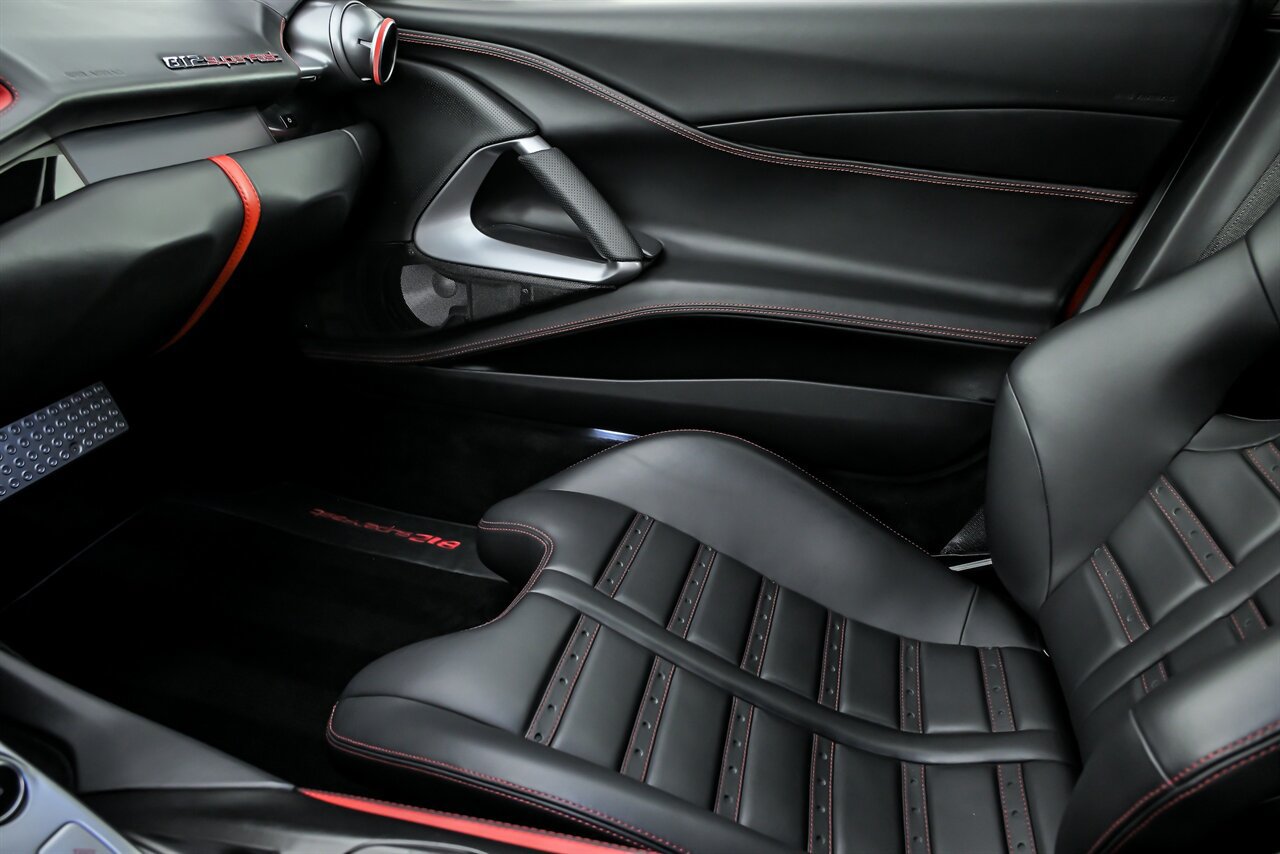 Used 2018 Ferrari 812 Superfast RWD image 36