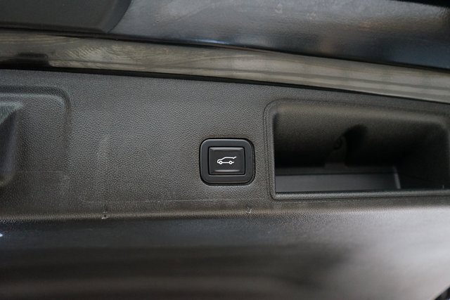 Used 2022 GMC Terrain SLT w/ Infotainment Package II image 51