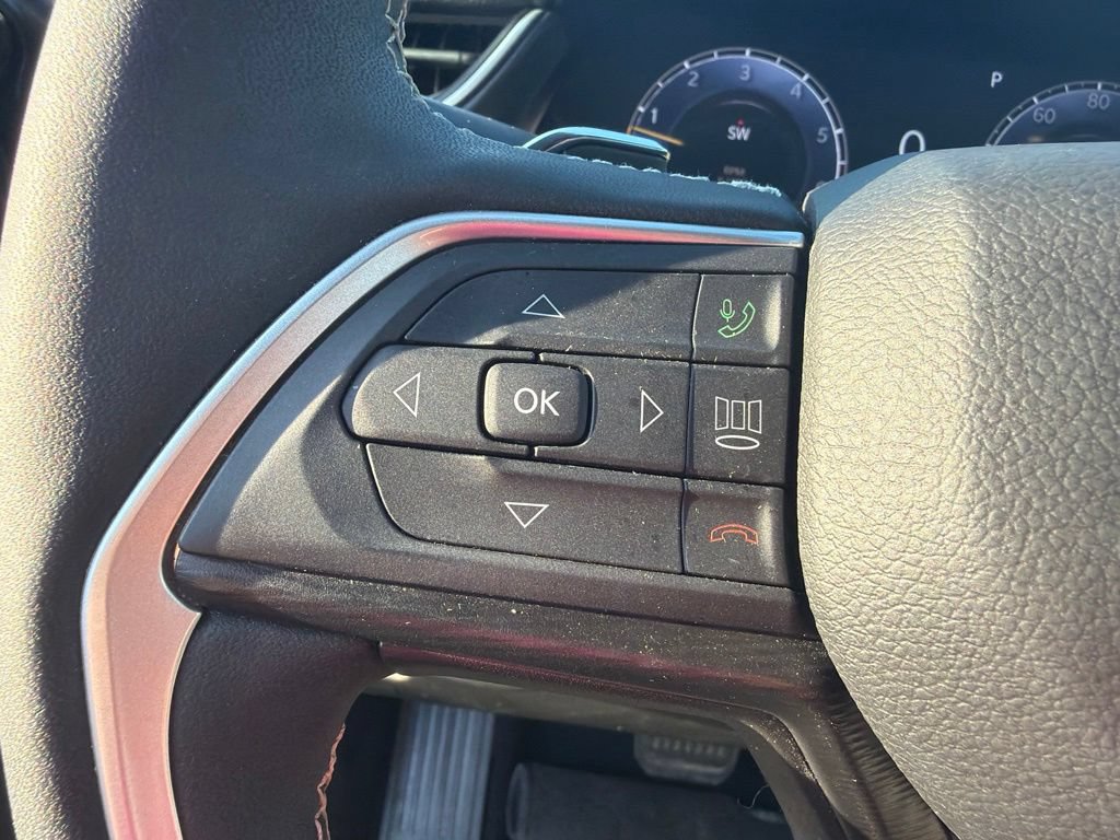 Used 2025 Jeep Grand Cherokee L Laredo AWD/4WD image 20