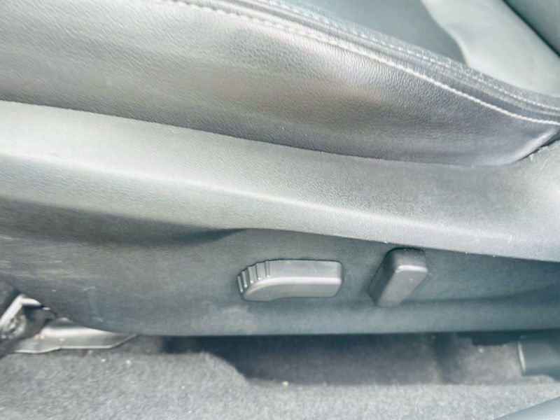 Used 2021 Subaru Impreza 2.0i Limited image 18