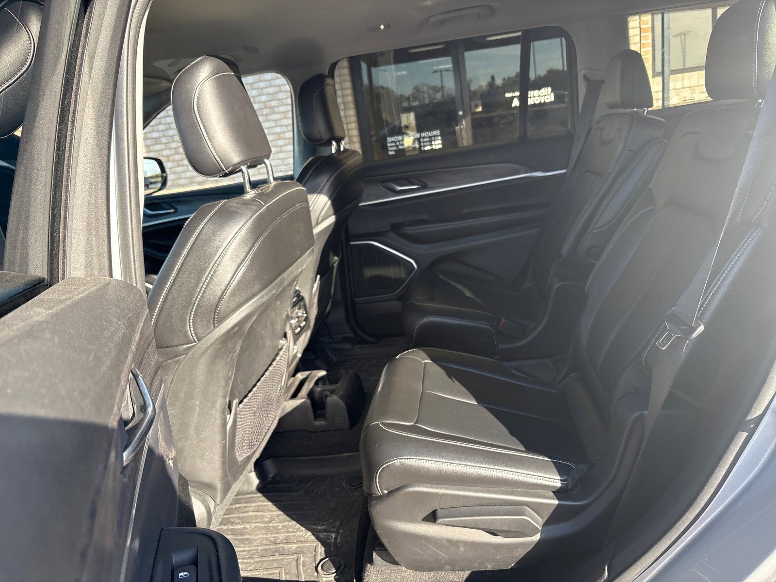 Used 2021 Jeep Grand Cherokee L Limited image 4