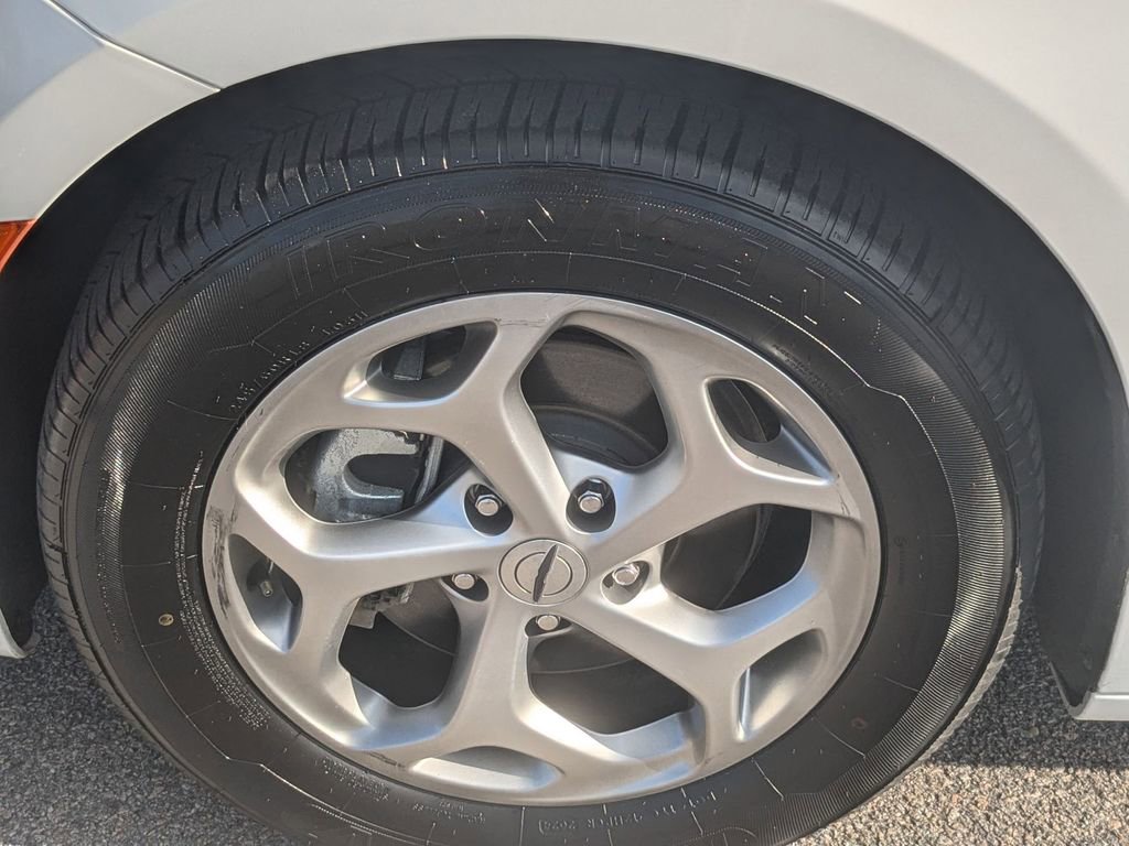 Used 2023 Chrysler Pacifica Limited image 9