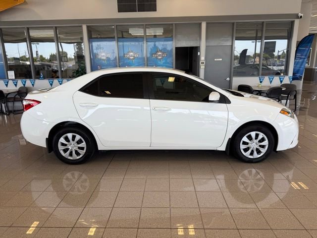 Used 2015 Toyota Corolla L image 2
