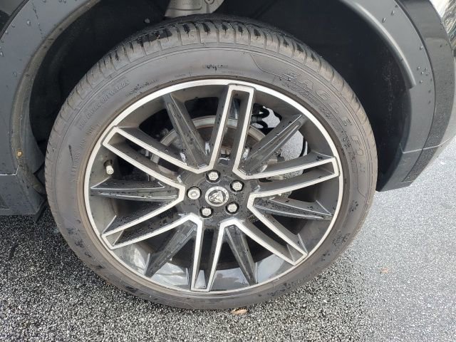 Used 2024 Jaguar E-PACE R-Dynamic SE image 9