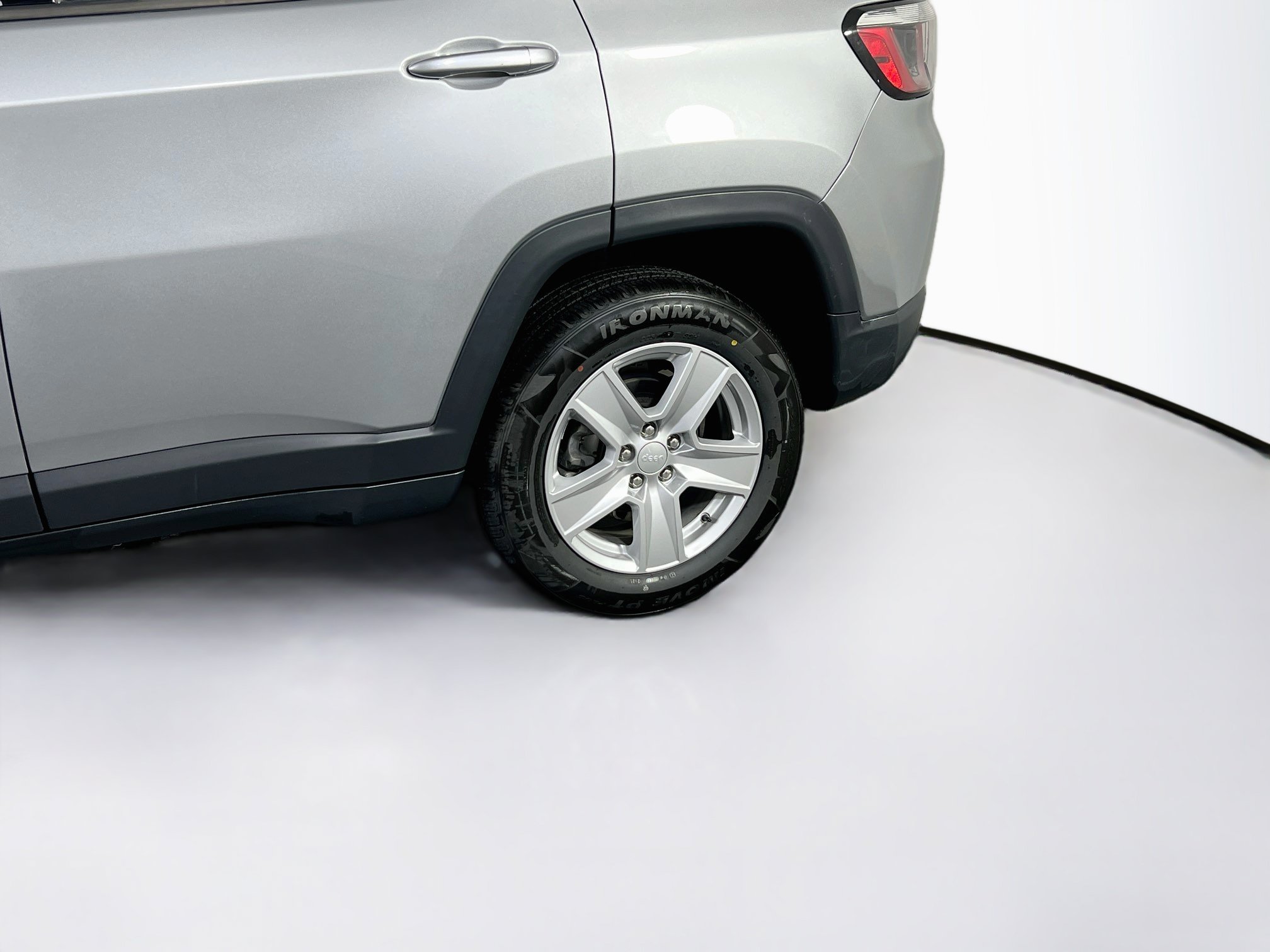 Used 2022 Jeep Compass Latitude AWD/4WD image 28