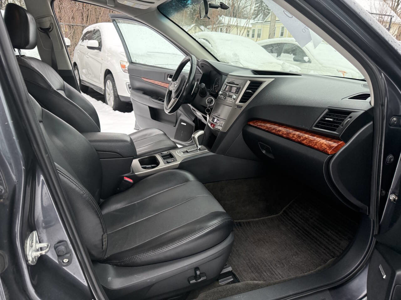 Used 2011 Subaru Legacy 2.5i Limited image 8
