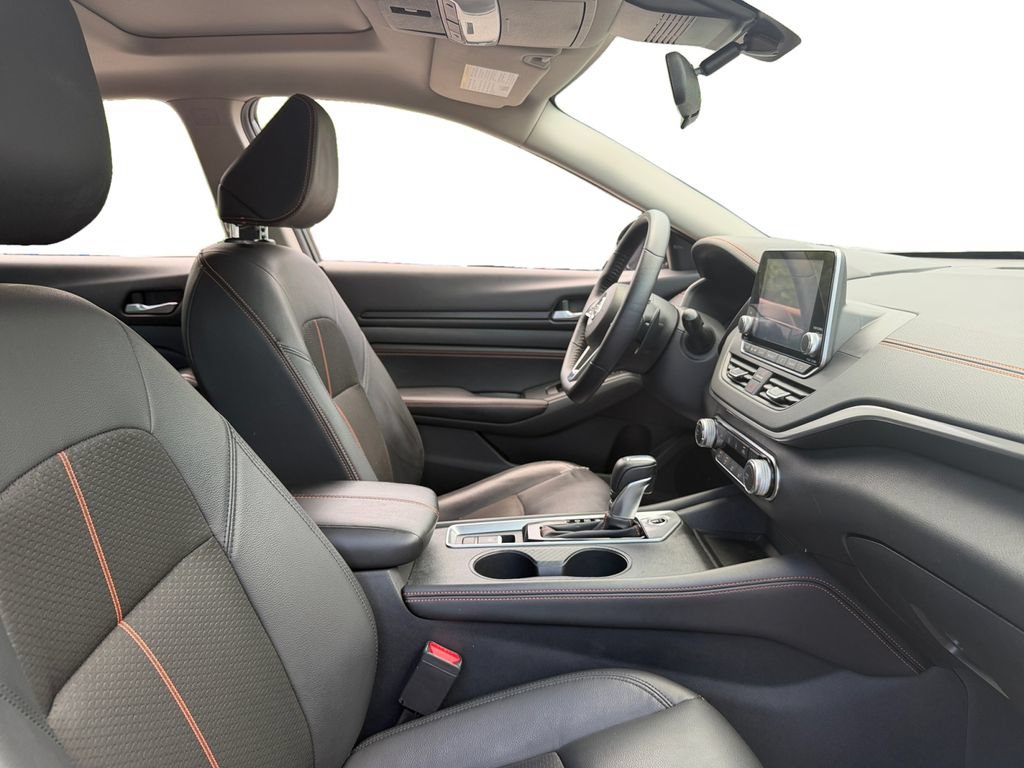 Used 2020 Nissan Altima 2.5 SR w/ Premium Package AWD/4WD image 15