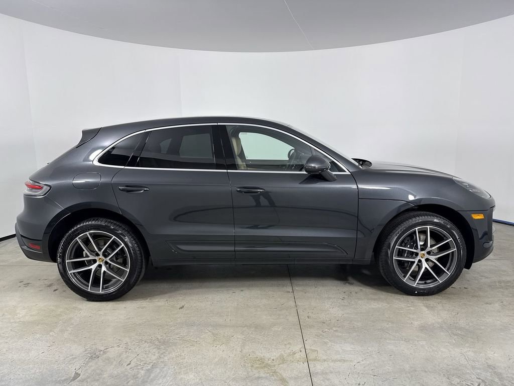New 2026 Porsche Macan AWD/4WD image 8