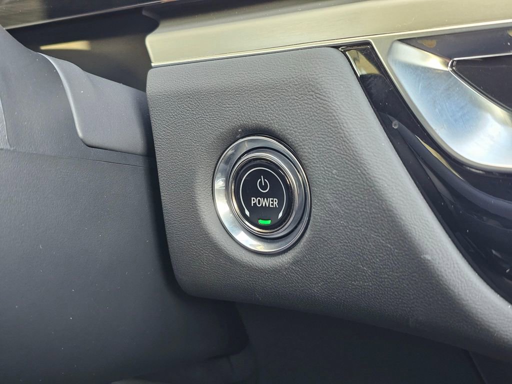 Used 2025 Cadillac Lyriq Sport image 34