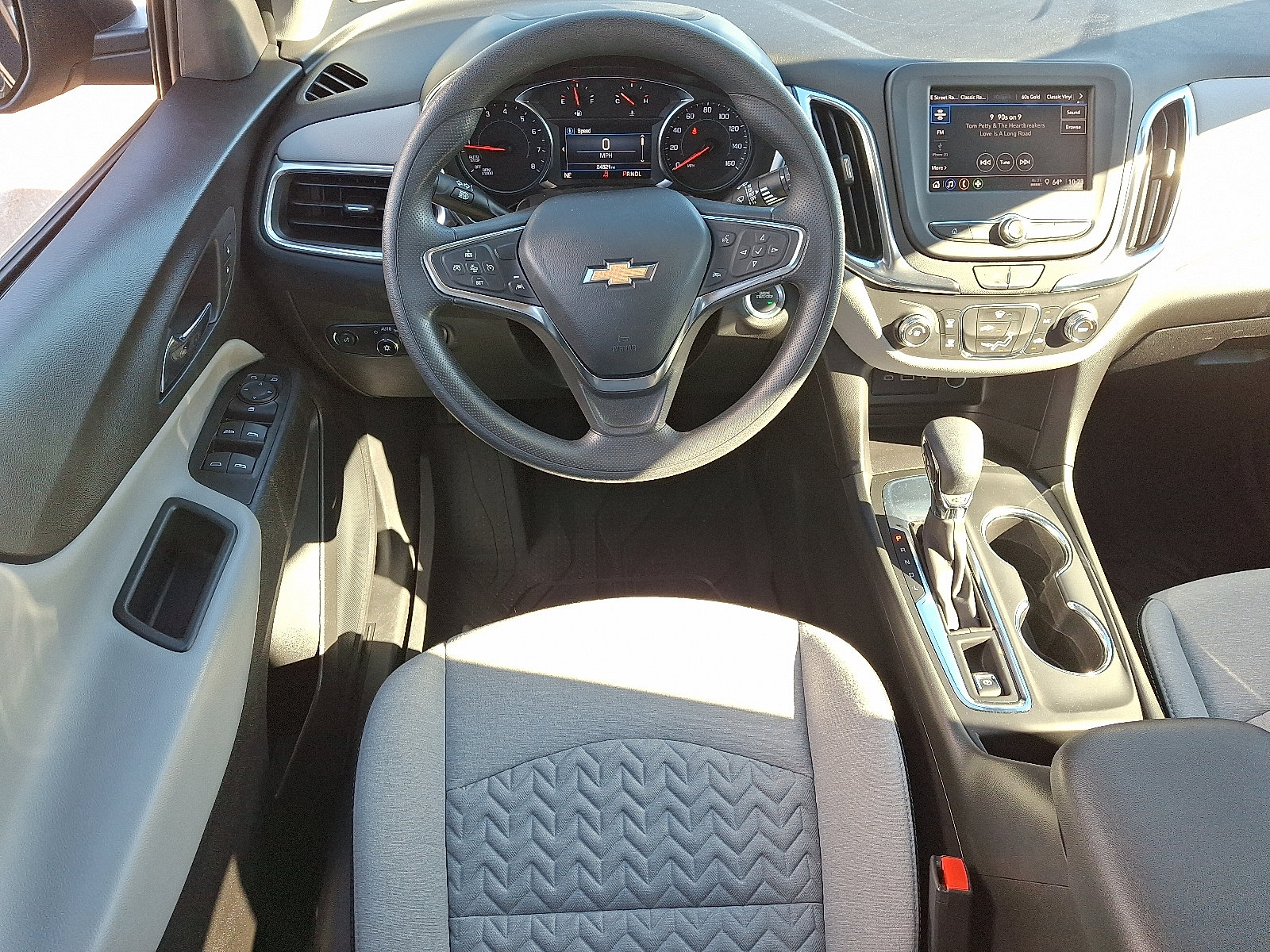 Used 2023 Chevrolet Equinox LS w/ LS Convenience Package FWD image 13