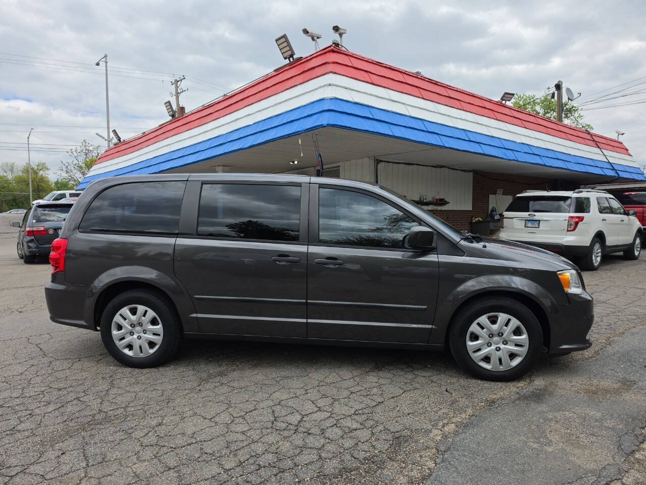 Used 2015 Dodge Grand Caravan American Value Package FWD image 7