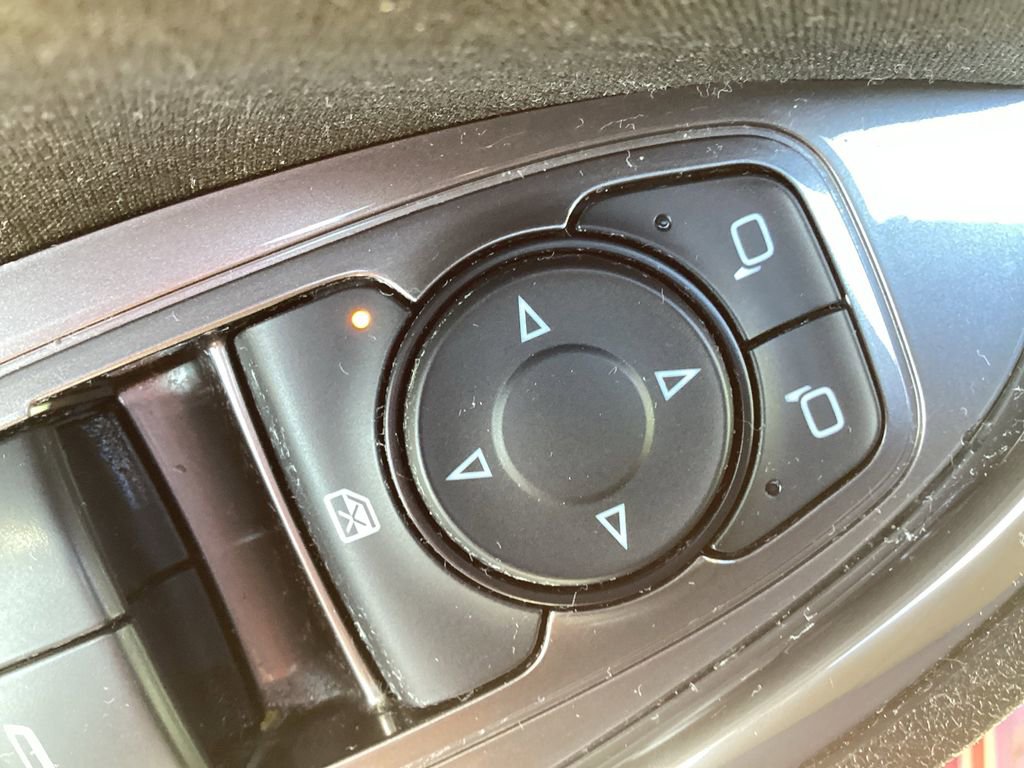 Used 2020 Chevrolet Malibu LT image 42