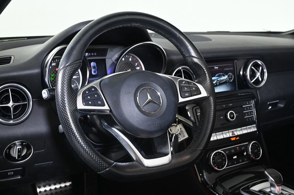 Used 2020 Mercedes-Benz SLC 300 image 10