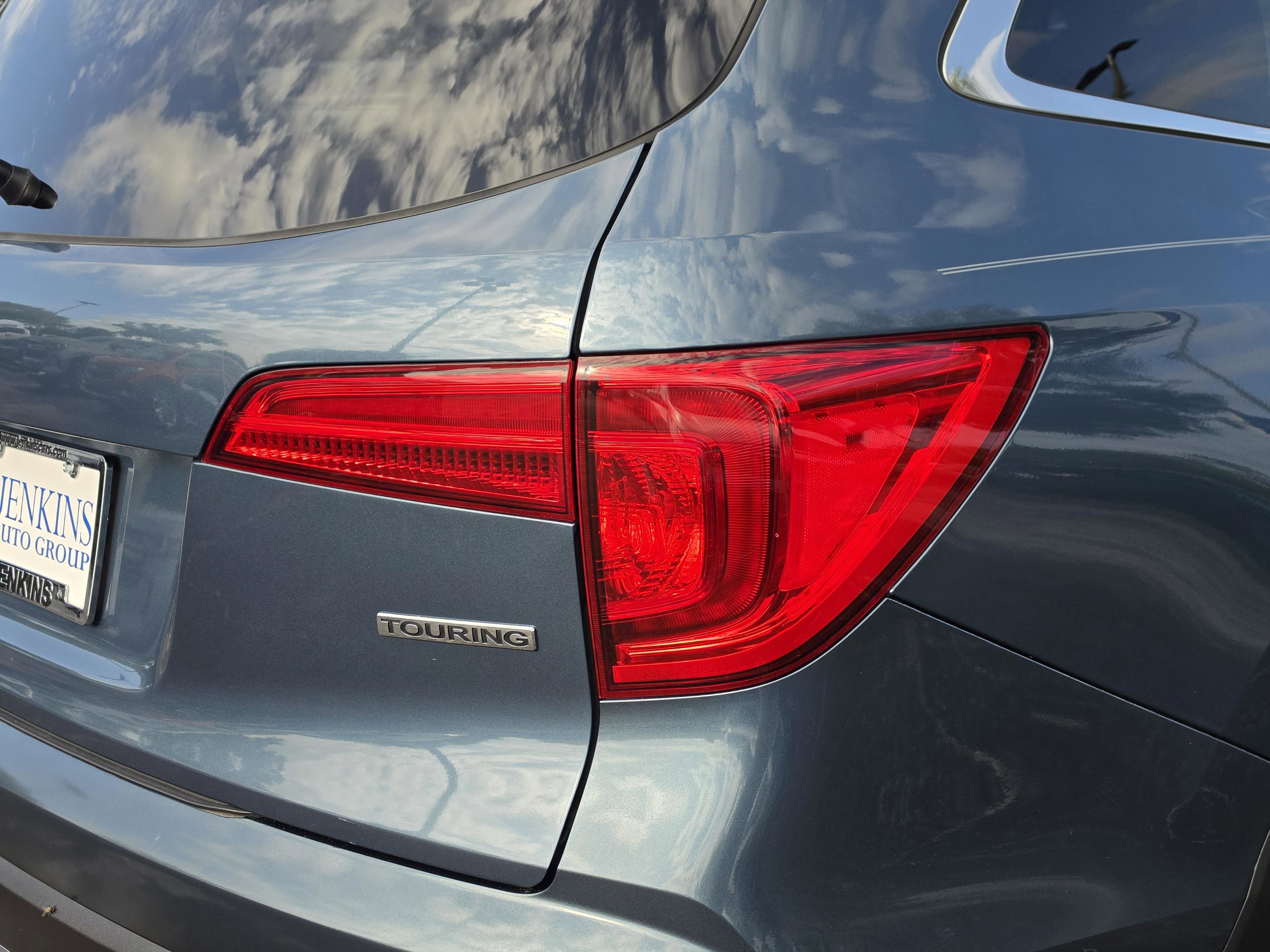 Used 2017 Honda Pilot Touring image 14