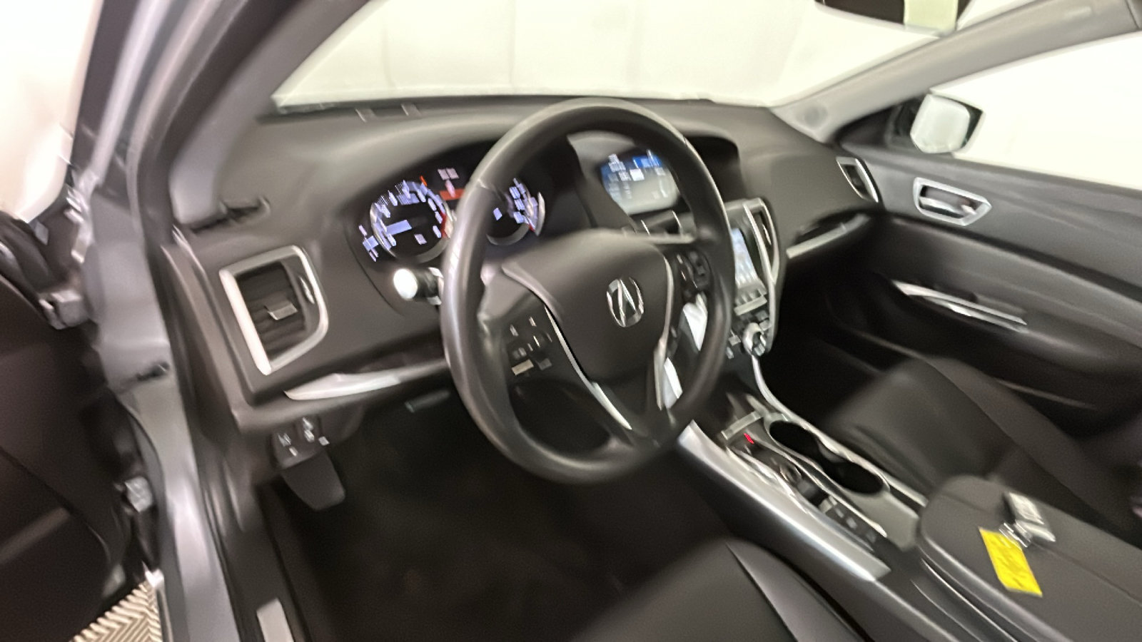 Used 2018 Acura TLX V6 SH-AWD image 15