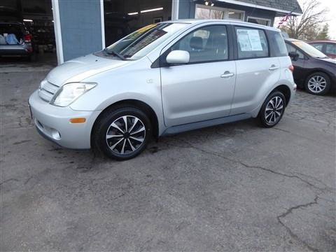 Used 2005 Scion xA image 3