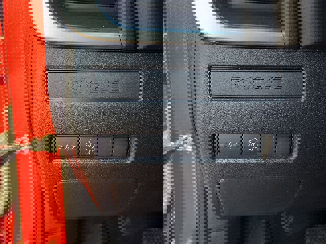 Used 2025 Nissan Rogue S image 25