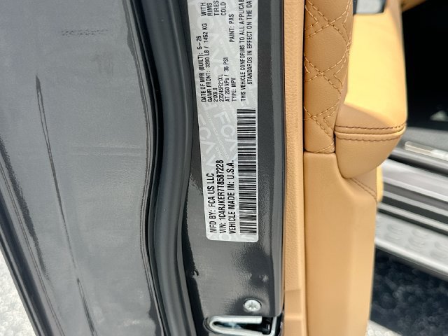 New 2026 Jeep Grand Cherokee L Summit w/ Advanced Protech Group IV AWD/4WD image 29