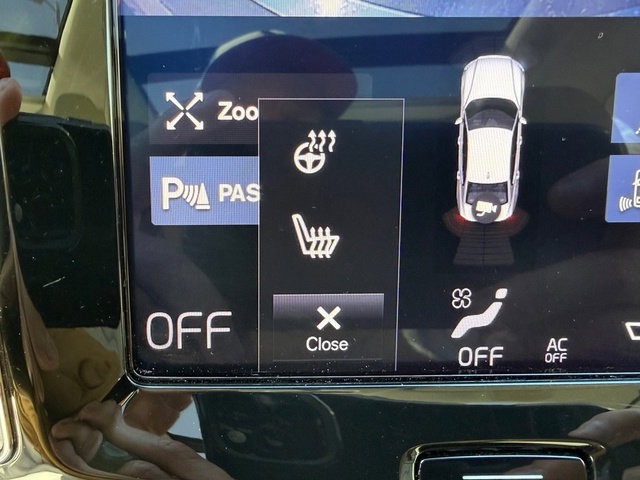 Used 2020 Volvo S60 T5 Momentum image 22