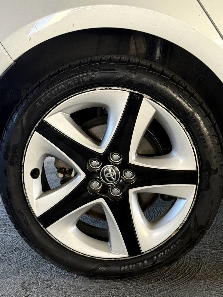 Used 2017 Toyota Prius Four Touring w/ Premium Convenience Package image 9