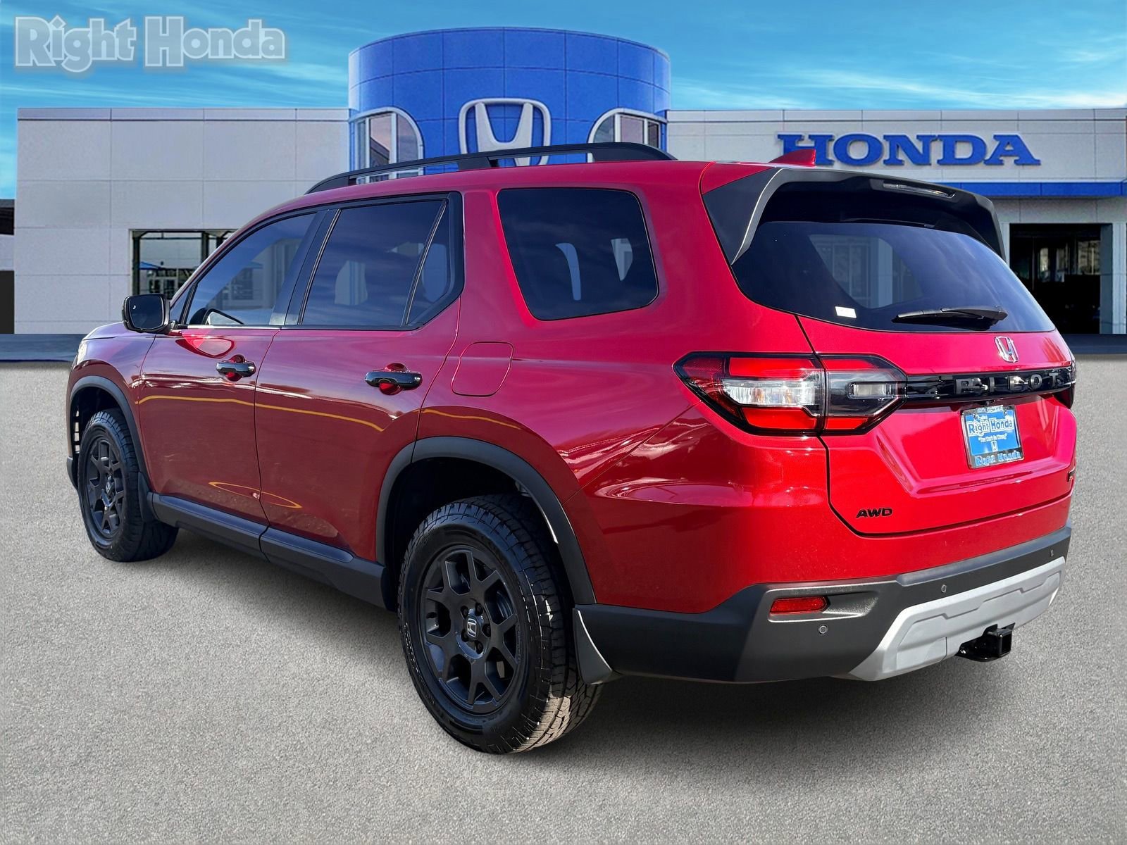 Used 2025 Honda Pilot TrailSport image 4