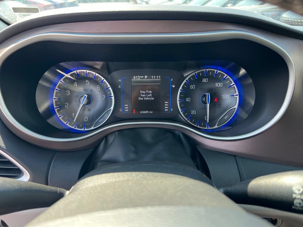 Used 2023 Chrysler Voyager LX FWD image 19