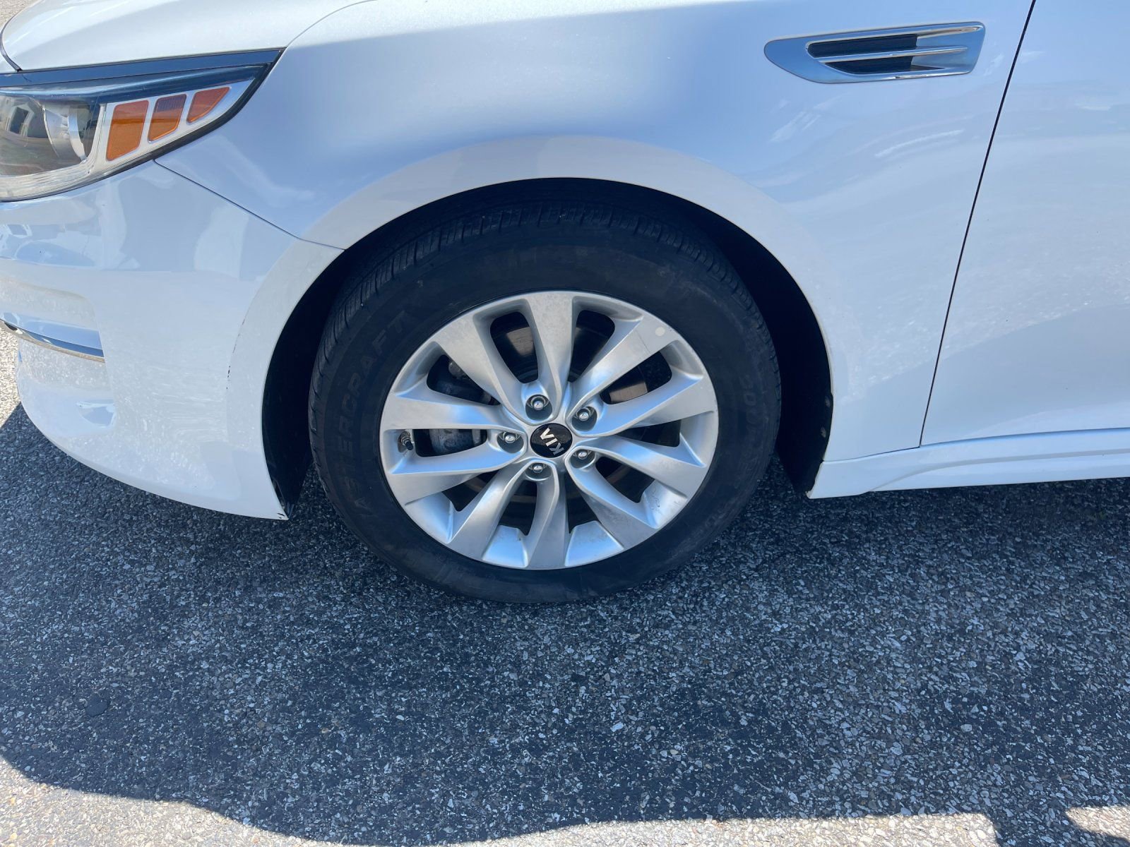 Used 2017 Kia Optima LX FWD image 28