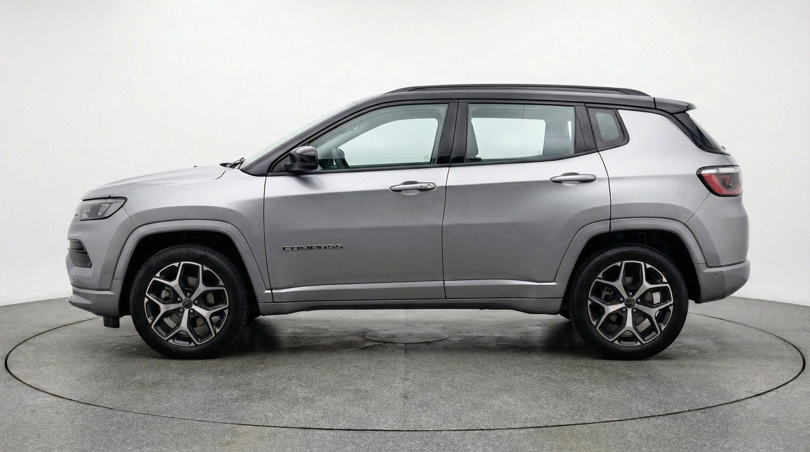 Used 2025 Jeep Compass Limited image 5