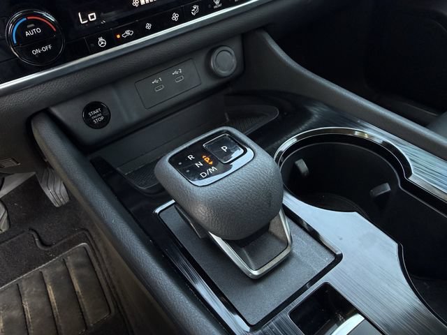 Used 2024 Nissan Rogue SV w/ SV Premium Package FWD image 19