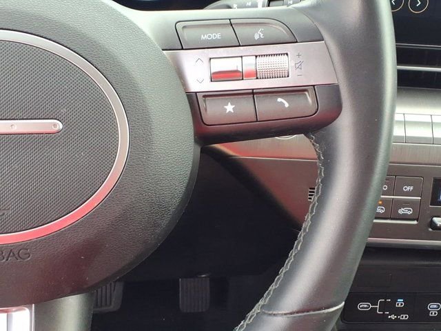 Used 2025 Hyundai Kona SEL FWD image 19